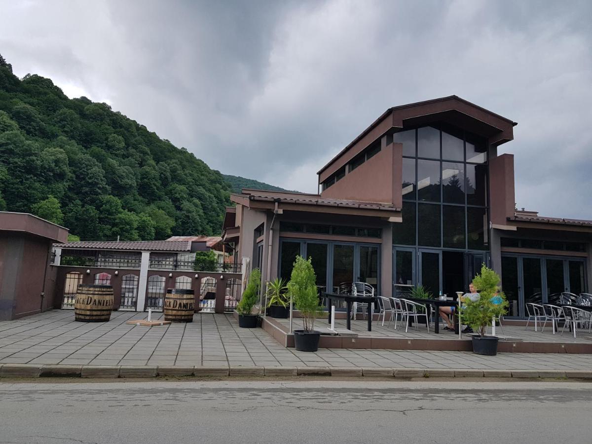 Мечтаната Селска Къща На Реката Със Семейство И Приятели! รีบาริตซา ภายนอก รูปภาพ